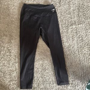 Gymshark 3/4 size small